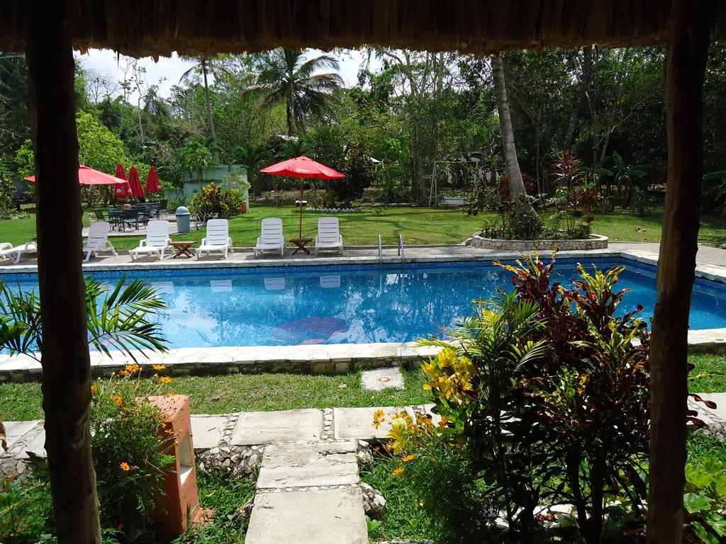 Hotel Jaguar Inn Tikal Ngoại thất bức ảnh