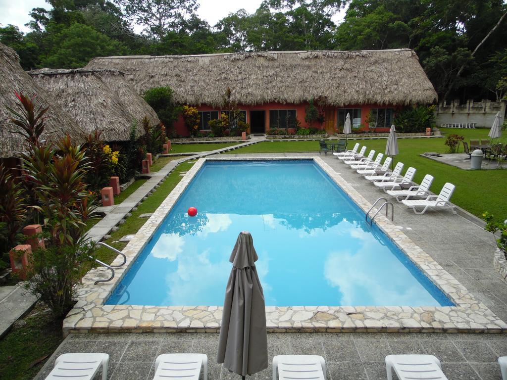 Hotel Jaguar Inn Tikal Ngoại thất bức ảnh
